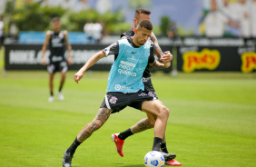 João Victor em mais um dia de atividades no CT do Corinthians, Dr. Joaquim Grava