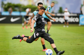 Mantuan em mais um dia de atividades no CT do Corinthians, Dr. Joaquim Grava