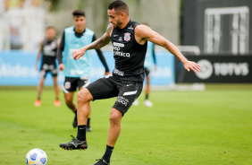 Renato Augusto em mais um dia de atividades no CT do Corinthians, Dr. Joaquim Grava