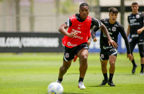 Xavier e Roni em mais um dia de atividades no CT do Corinthians, Dr. Joaquim Grava