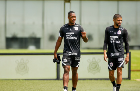 Xavier e Vitinho em mais um dia de atividades no CT do Corinthians, Dr. Joaquim Grava