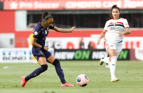 Adriana no jogo entre Corinthians e São Paulo pela final do Paulista Feminino