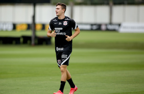 Lucas Piton durante ltimo treino do Corinthians para jogo contra o Grmio