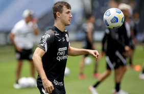Piton durante ltimo treino do Corinthians para jogo contra o Grmio