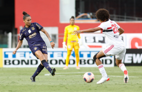 Poliana no jogo entre Corinthians e São Paulo pela final do Paulista Feminino