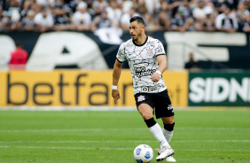 Giuliano no jogo entre Corinthians e Grmio, pelo Campeonato Brasileiro