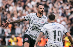 Renato Augusto fez o nico gol do Corinthians no jogo contra o Grmio na Neo Qumica Arena