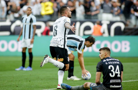 Renato Augusto marcou o gol de empate no jogo entre Corinthians e Grêmio