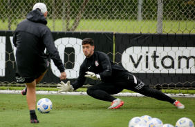 Caque Frana durante ltimo treino do Corinthians para jogo contra o Juventude