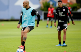 Fbio Santos e Cantillo durante ltimo treino do Corinthians para jogo contra o Juventude