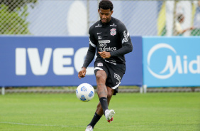 Gil durante ltimo treino do Corinthians para jogo contra o Juventude