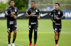 Gil, Xavier e Du durante último treino do Corinthians para jogo contra o Juventude