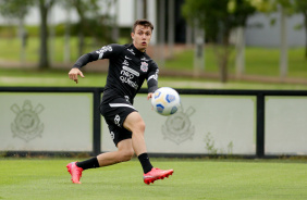 Lucas Piton durante ltimo treino do Corinthians para jogo contra o Juventude