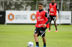 Volante Gabriel durante ltimo treino do Corinthians para jogo contra o Juventude