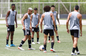 Robert, Pedrinho, Pedro, Reginaldo e Léo Maná no último treino do Corinthians antes da estreia na Copinha