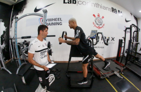 Joo Victor durante apresentao do elenco do Corinthians para temporada 2022