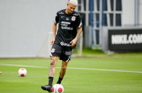 Joo Victor na apresentao do Corinthians para a temporada 2022