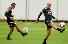 Paulinho e Fbio durante apresentao do elenco do Corinthians para temporada 2022
