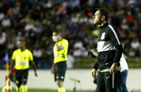 Treinador Siston durante vitria do Corinthians sobre o So Jos, pela Copinha