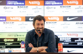 Duilio Monteiro Alves durante entrevista coletiva no CT Joaquim Grava