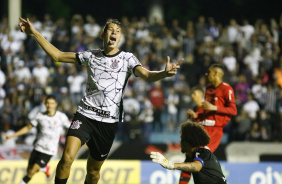 Alemo anotou o primeiro gol do Corinthians contra o Ituano, pela Copinha