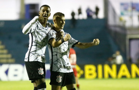 Corinthians goleia Ituano e se classifica para a terceira fase da Copinha