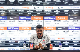 Corinthians apresenta oficialmente Paulinho