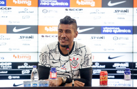 Corinthians apresenta oficialmente Paulinho