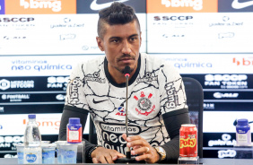 Corinthians apresenta oficialmente Paulinho