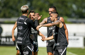 Rger Guedes, Giuliano, Renato Augusto e Gabriel durante o jogo-treino contra o Audax