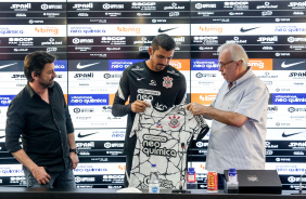 Bruno Melo, em sua apresentao, com Dulio Monteiro Alves e Roberto de Andrade