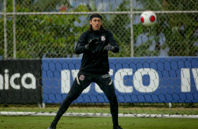 Cássio em treinamento no CT Joaquim Grava