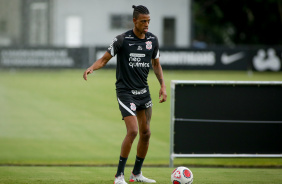 Robson Bambu treinou pela primeira vez com o Corinthians