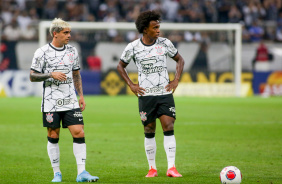Fagner e Willian contra a Ferroviária