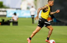 Gustavo Mosquito busca voltar ao time titular do Corinthians