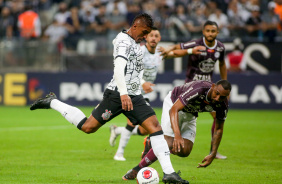 Paulinho reestreou pelo Timão contra a Ferroviária