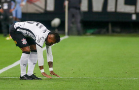 Paulinho voltou a jogar pelo Corinthians
