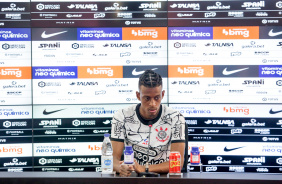 Robson Bambu d sua primeira entrevista coletiva como jogador do Corinthians