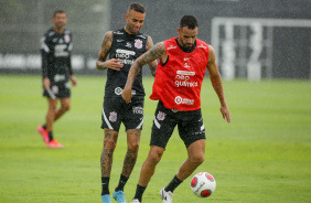 Luan e Renato Augusto em treino do Corinthians