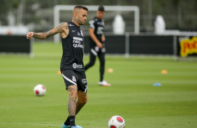 Luan no treinamento do Corinthians, no CT Joaquim Grava