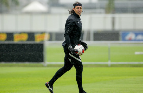 O goleiro Cssio em treino no CT Joaquim Grava