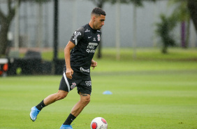 O volante Gabriel durante treino do Corinthians