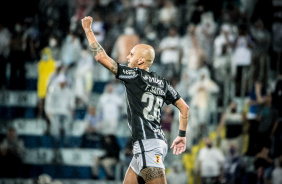 Fbio Santos marcou o gol de pnalti do Corinthians contra o Santo Andr