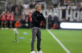 Sylvinho em derrota do Corinthians contra o Santos nesta quarta-feira