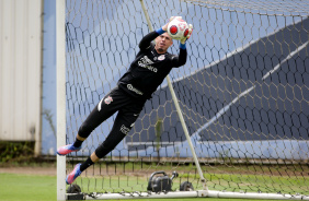Ivan em treino do Corinthians nesta sexta-feira