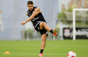 Joo Pedro em treino do Corinthians nesta sexta-feira