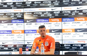 O goleiro Ivan  um dos quatro reforos do Corinthians para 2022