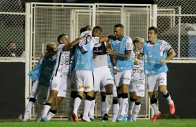 Adson, Gabriel Pereira, Roni, Paulinho, Luan Fagner e Lucas Piton no jogo entre Corinthians e Ituano