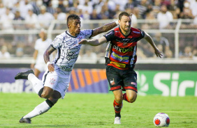 Paulinho na partida entre Corinthians e Ituano deste domingo