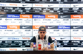 Lateral-direito Fagner concedeu entrevista para a imprensa